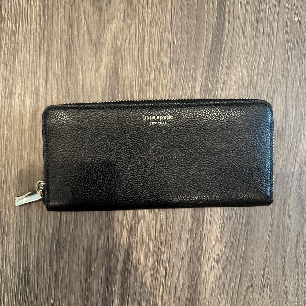 Kate Spade zip around wallet